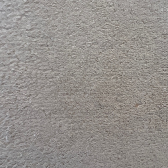 Meet your Posher, Daniella - Picture 1 of 1